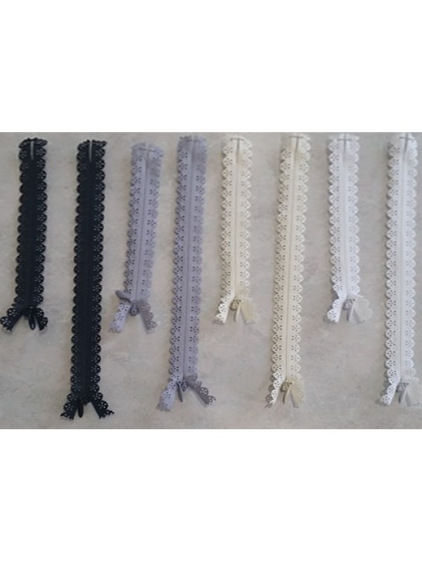 Decorative Zipper with Daisy Tape